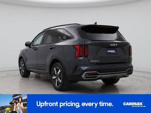 Gray 2023 Kia Sorento S