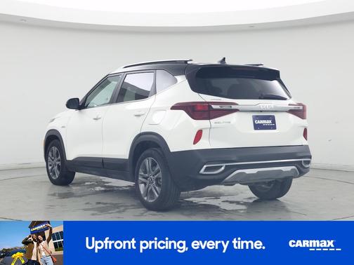 White 2023 Kia Seltos S