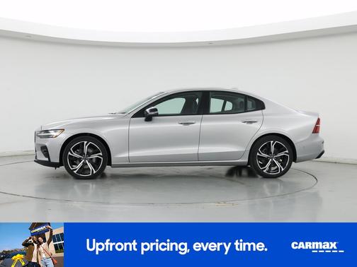 Silver 2024 Volvo S60 B5 Plus Dark Theme