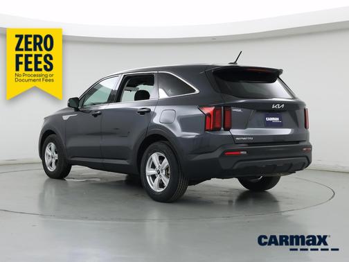Gray 2023 Kia Sorento LX