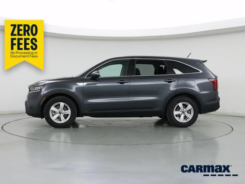 Gray 2023 Kia Sorento LX