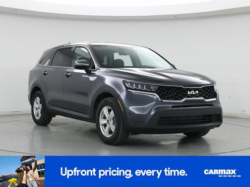 Gray 2023 Kia Sorento LX