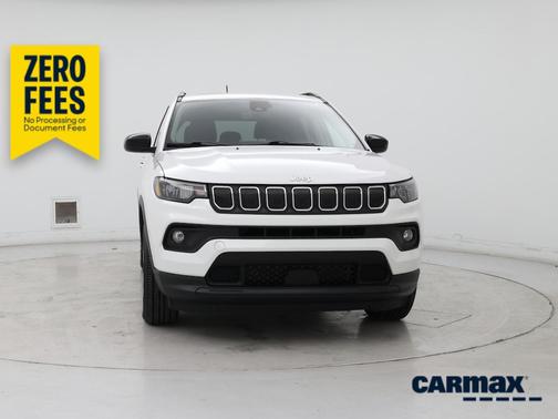 White 2022 Jeep Compass Latitude Lux