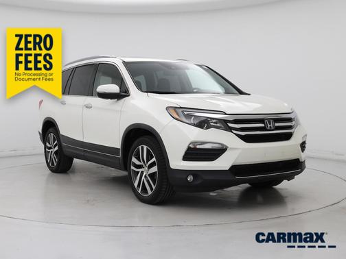 White 2018 Honda Pilot Elite
