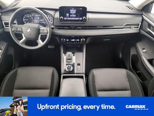 2022 Mitsubishi Outlander ES