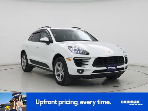 White 2017 Porsche Macan
