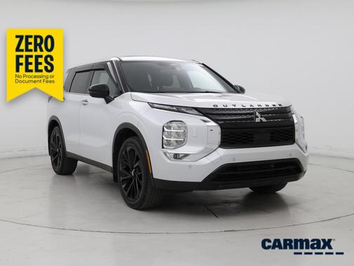 White 2023 Mitsubishi Outlander SEL Black Edition