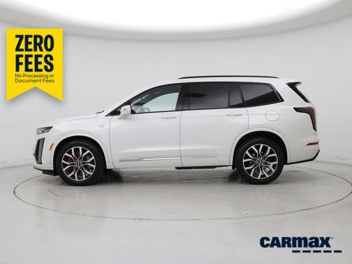 White 2023 Cadillac XT6 Sport