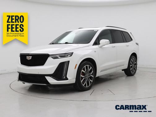 White 2023 Cadillac XT6 Sport