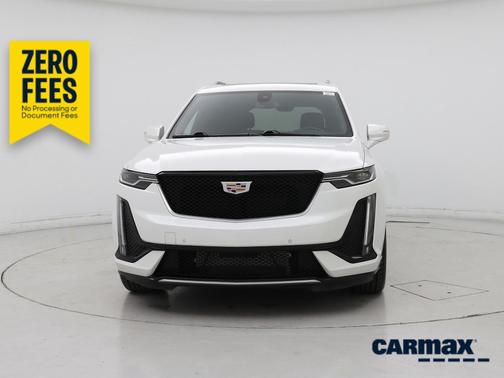 White 2023 Cadillac XT6 Sport