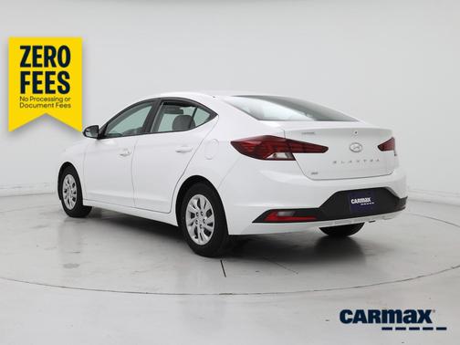 White 2020 Hyundai ELANTRA SE