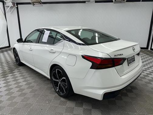 2023 Nissan Altima SR FWD