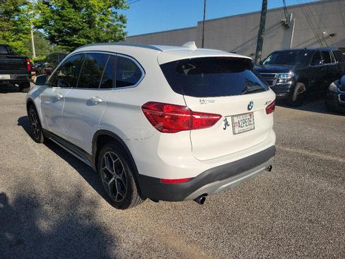Alpine White 2018 BMW X1 sDrive28i