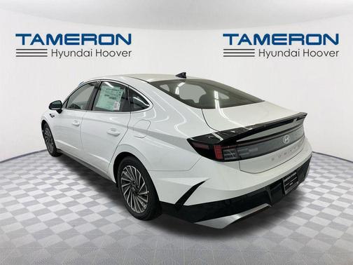 2025 Hyundai SONATA Hybrid SE