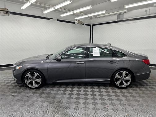 2019 Honda Accord Touring 2.0T