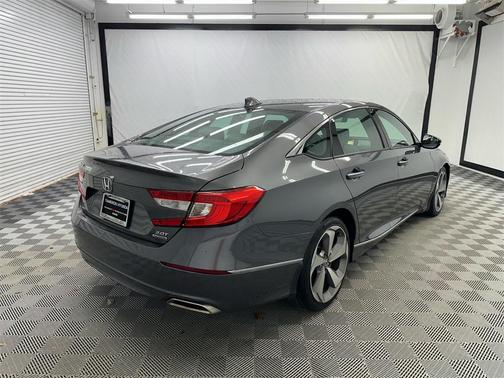 2019 Honda Accord Touring 2.0T