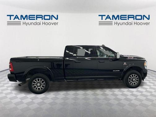 Diamond Black Crystal Pearlcoat 2023 RAM 2500 Longhorn
