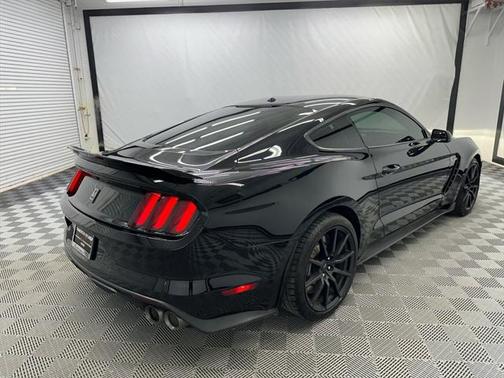 2018 Ford Shelby GT350 Base