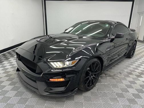 2018 Ford Shelby GT350 Base