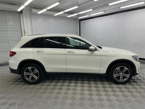 2017 Mercedes-Benz GLC 300 4MATIC