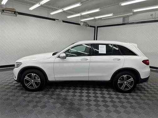 2017 Mercedes-Benz GLC 300 4MATIC