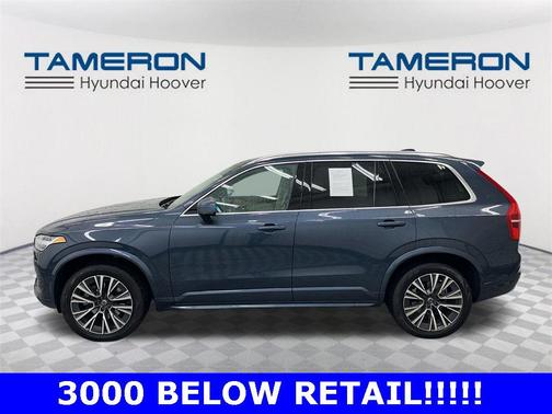 2022 Volvo XC90 T5 Momentum