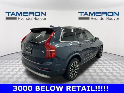 2022 Volvo XC90 T5 Momentum