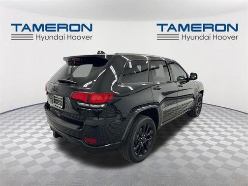 2022 Jeep Grand Cherokee Laredo