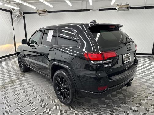 2022 Jeep Grand Cherokee Laredo