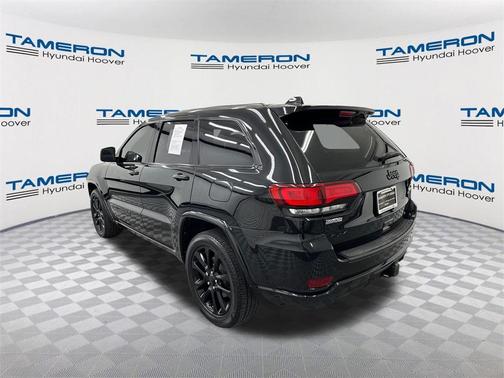 2022 Jeep Grand Cherokee Laredo