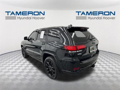 2022 Jeep Grand Cherokee Laredo