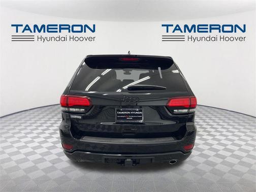 2022 Jeep Grand Cherokee Laredo