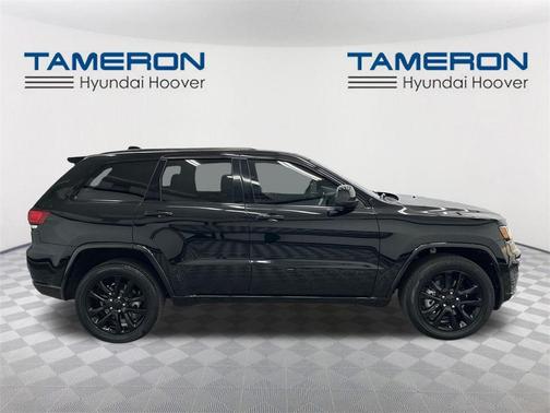 2022 Jeep Grand Cherokee Laredo