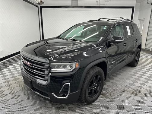 2022 GMC Acadia AWD AT4