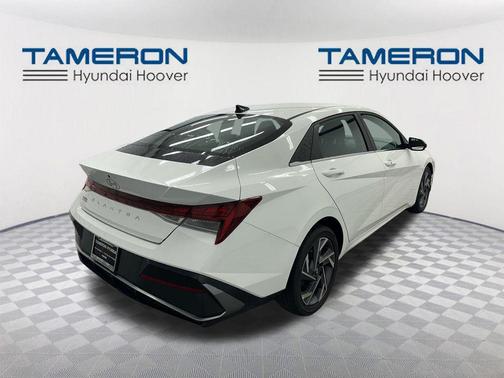 2025 Hyundai ELANTRA SEL