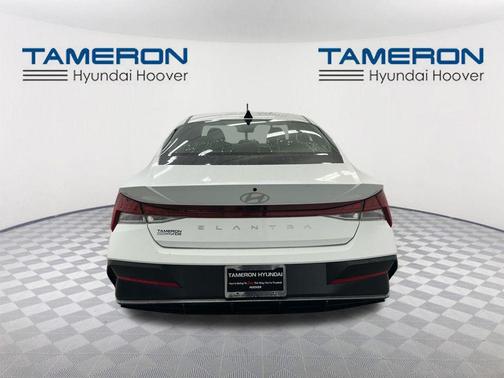 2025 Hyundai ELANTRA SEL