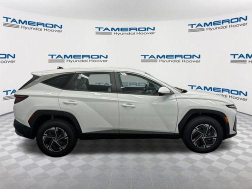 Creamy White Pearl 2026 Hyundai TUCSON Hybrid Blue SE
