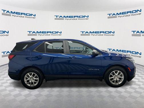 Blue Glow Metallic 2022 Chevrolet Equinox LS