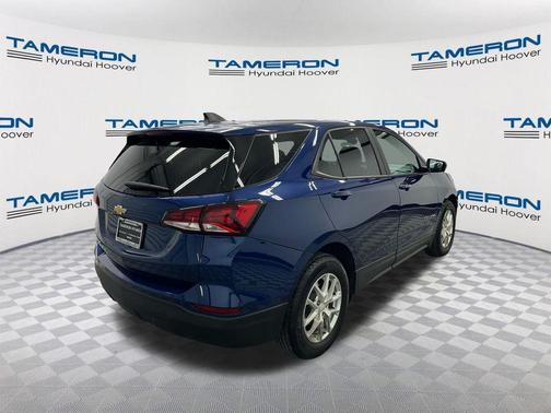 Blue Glow Metallic 2022 Chevrolet Equinox LS