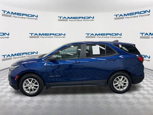 Blue Glow Metallic 2022 Chevrolet Equinox LS