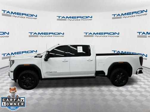 Summit White 2025 GMC Sierra 2500 AT4