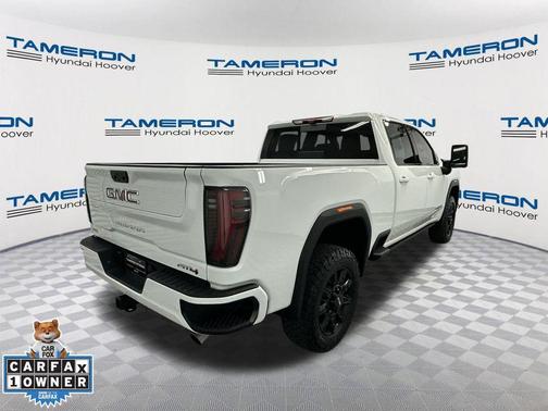 Summit White 2025 GMC Sierra 2500 AT4