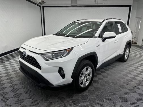 2020 Toyota RAV4 Hybrid XLE