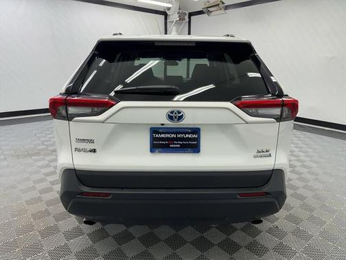 2020 Toyota RAV4 Hybrid XLE