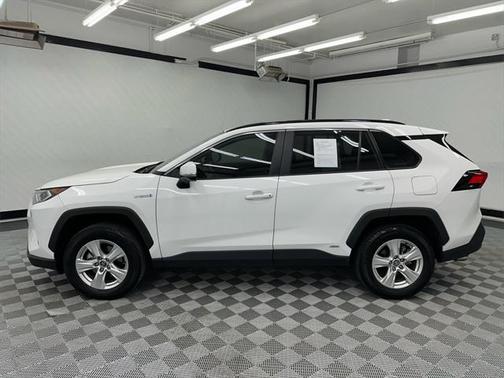 2020 Toyota RAV4 Hybrid XLE