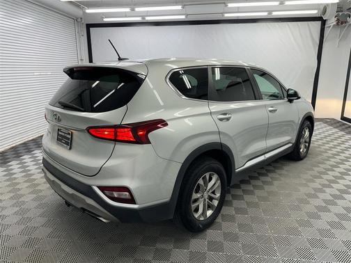 2019 Hyundai SANTA FE SE 2.4