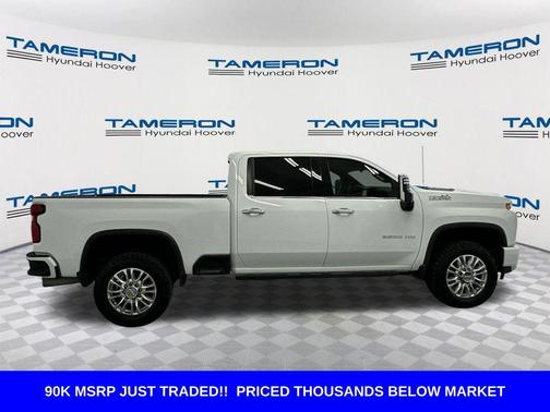 Summit White 2022 Chevrolet Silverado 2500 High Country