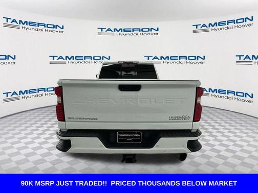Summit White 2022 Chevrolet Silverado 2500 High Country