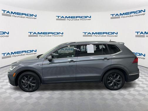 Platinum Gray Metallic 2024 Volkswagen Tiguan 2.0T SE