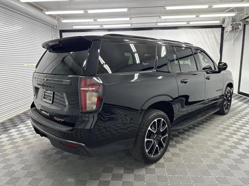 2021 Chevrolet Suburban RST